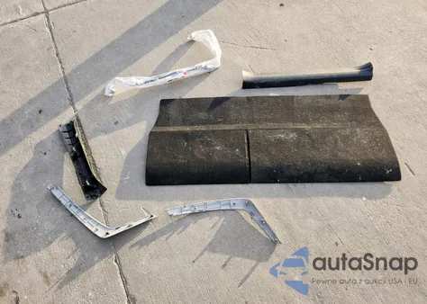 2018 Toyota Rav4 Le из США, поврежденный, VIN 2T3ZFREV7JW448487